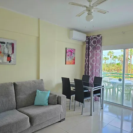 Appartement In Beachfront Complex In El Duque Area, Costa Adeje (Tenerife)